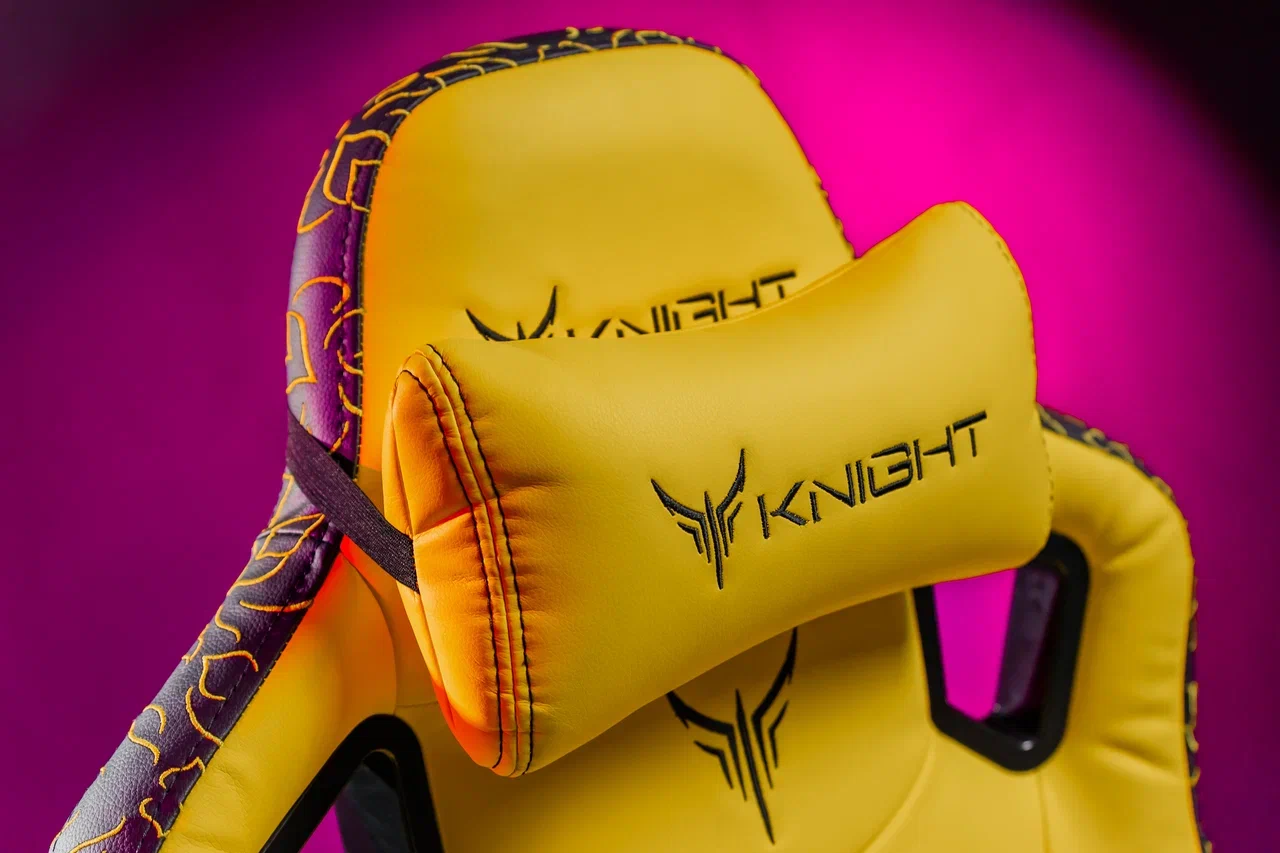 Игровые кресла и столы для компьютерного клуба Knight