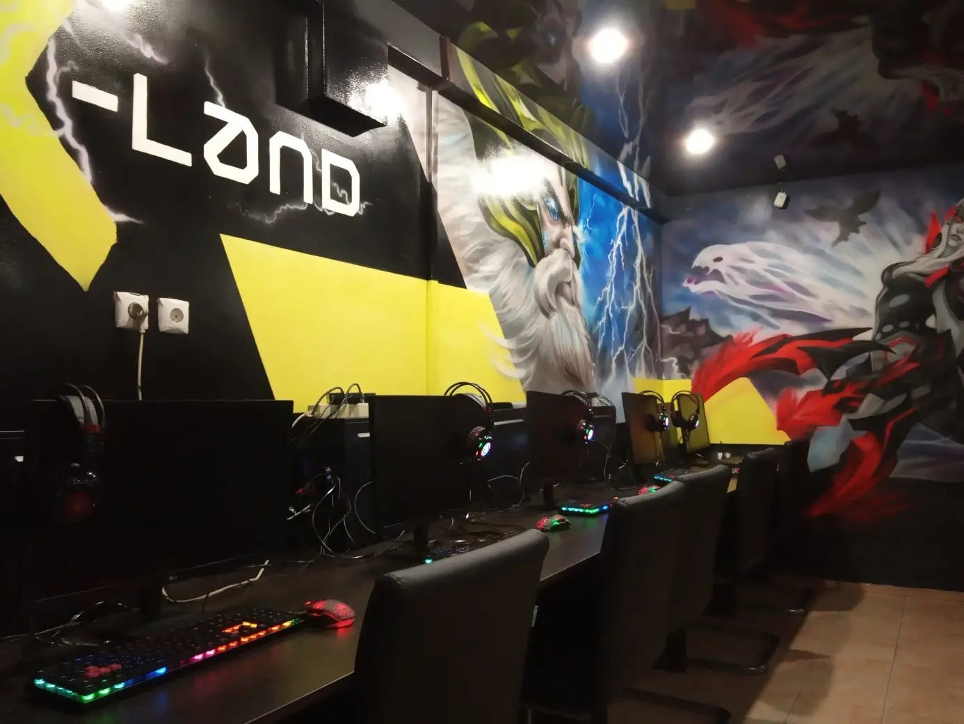 Изображение клуба X-land Нижневартовск № 1