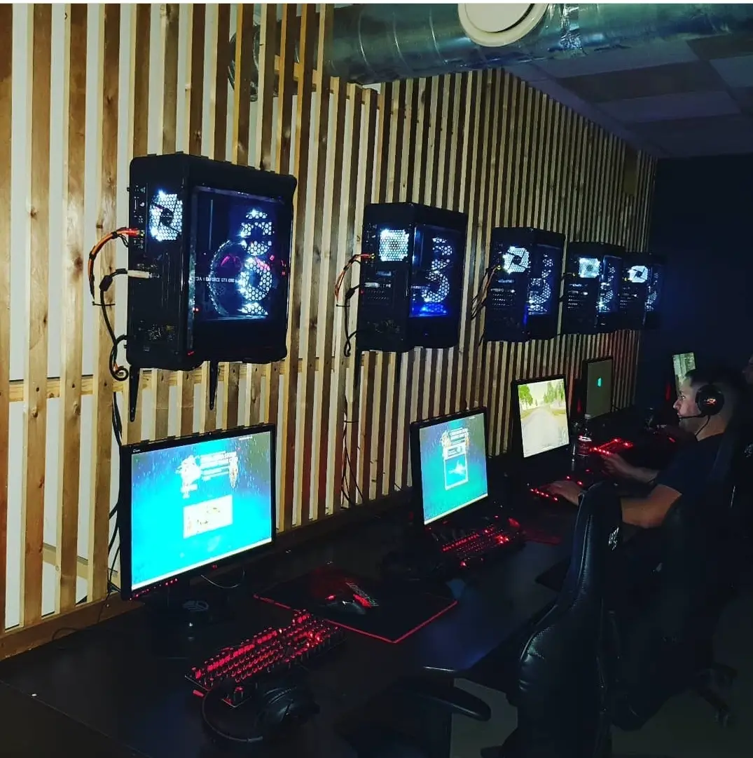 Компьютерный клуб good. Good game компьютерный клуб.
