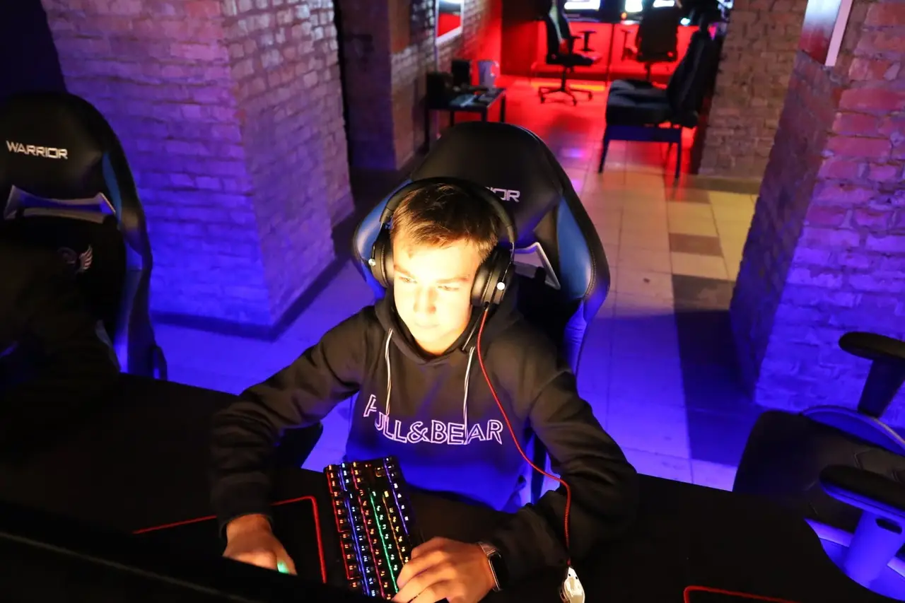 Изображение клуба WE PLAY № 2