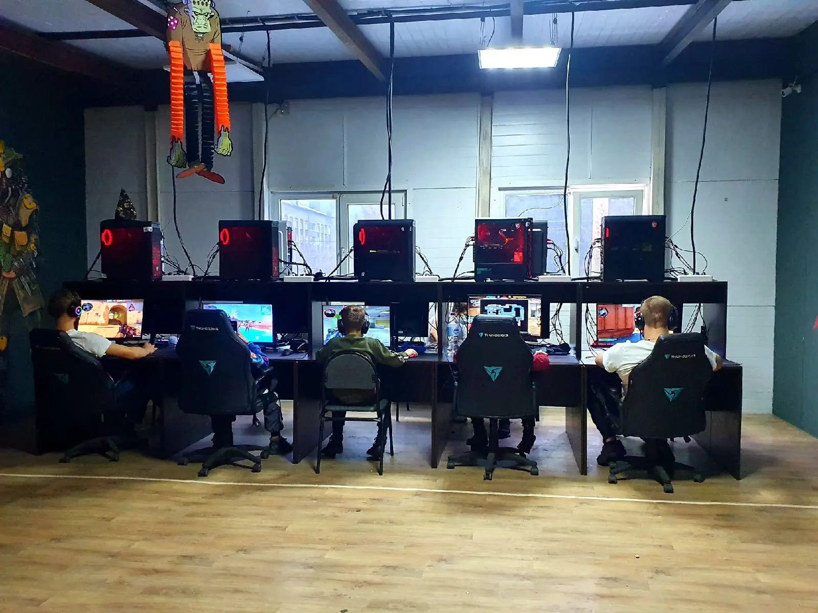 Изображение клуба White Crow № 3