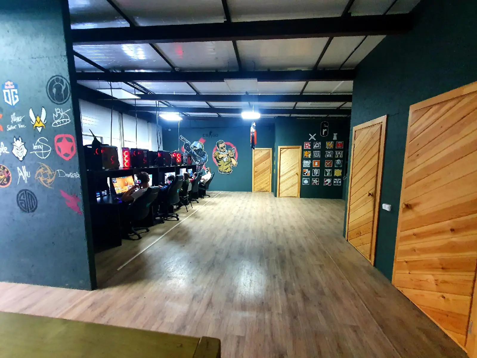 Изображение клуба White Crow № 4