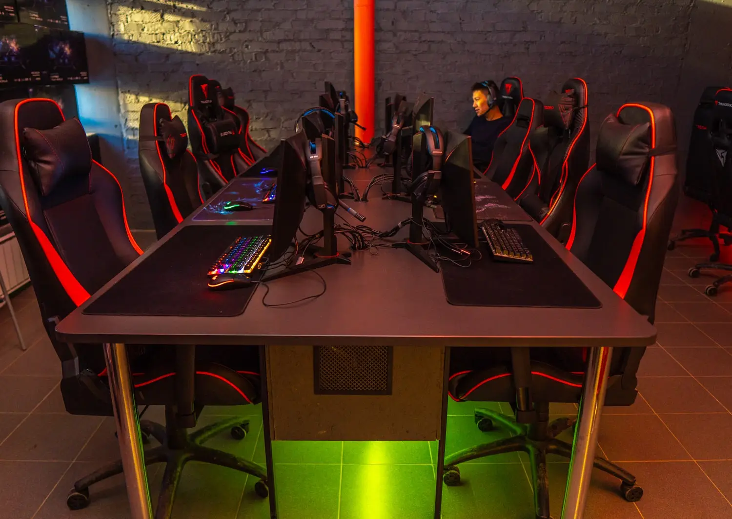 Изображение клуба КиберПанк Арена № 7