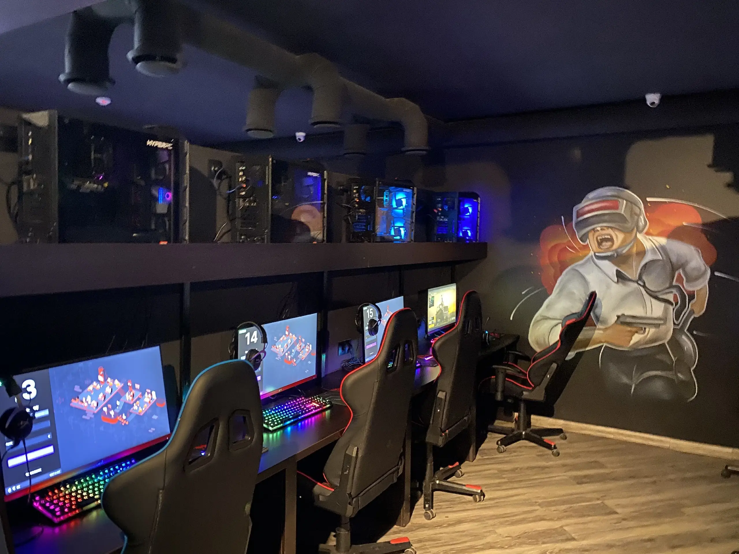 Изображение клуба Black Hornets Lounge № 2