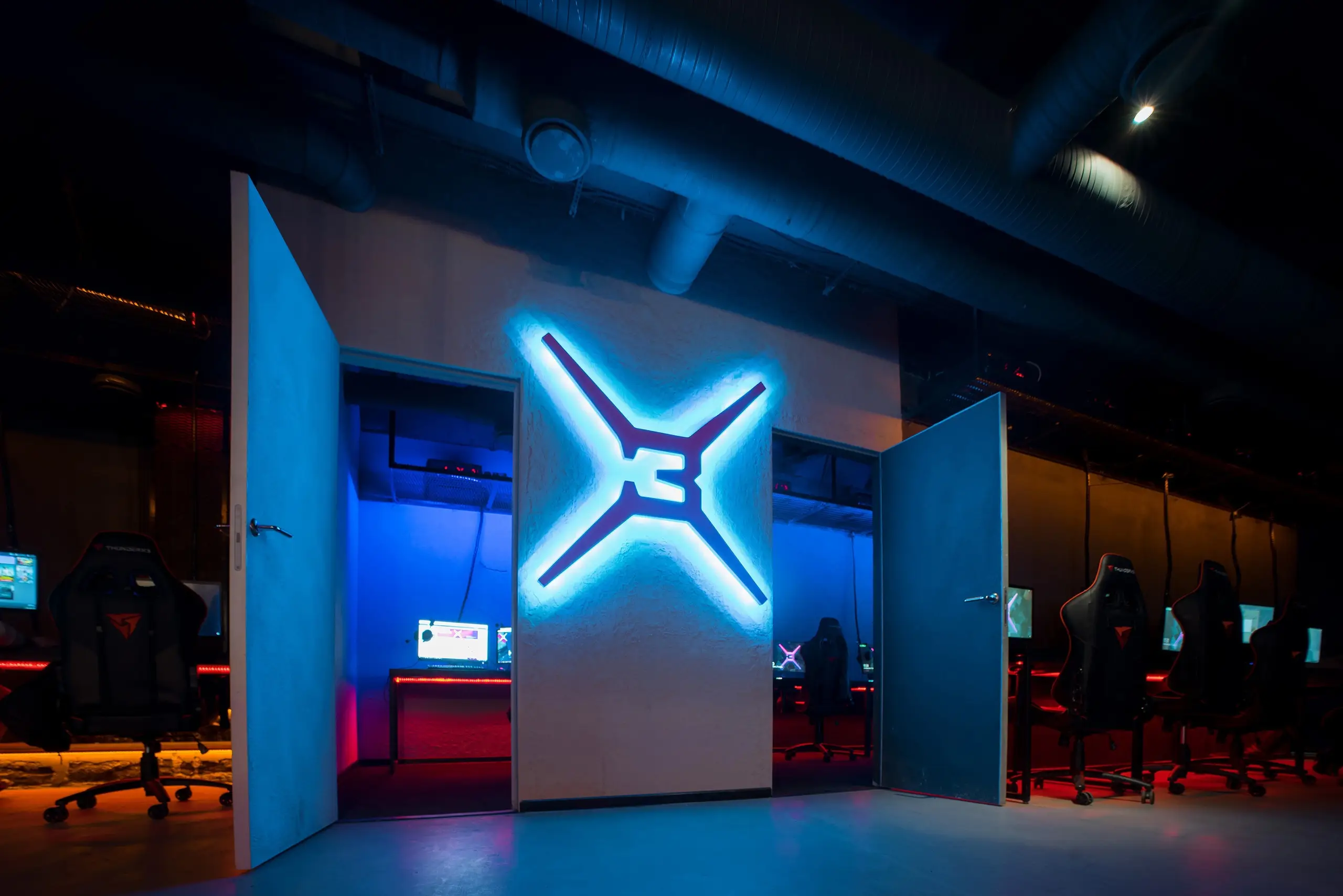 Изображение клуба X3 № 7