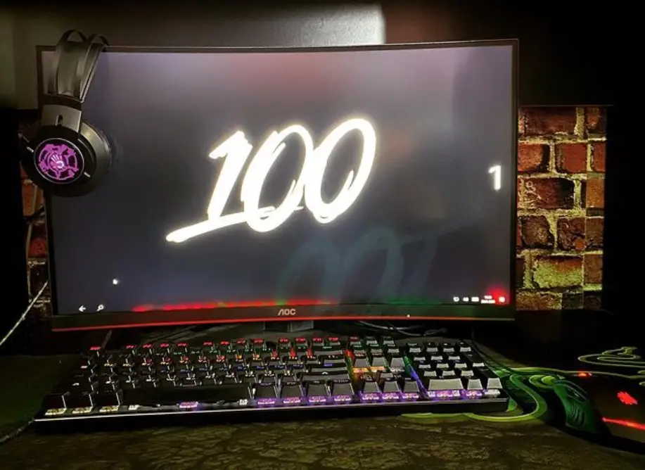 Изображение клуба 100 № 2