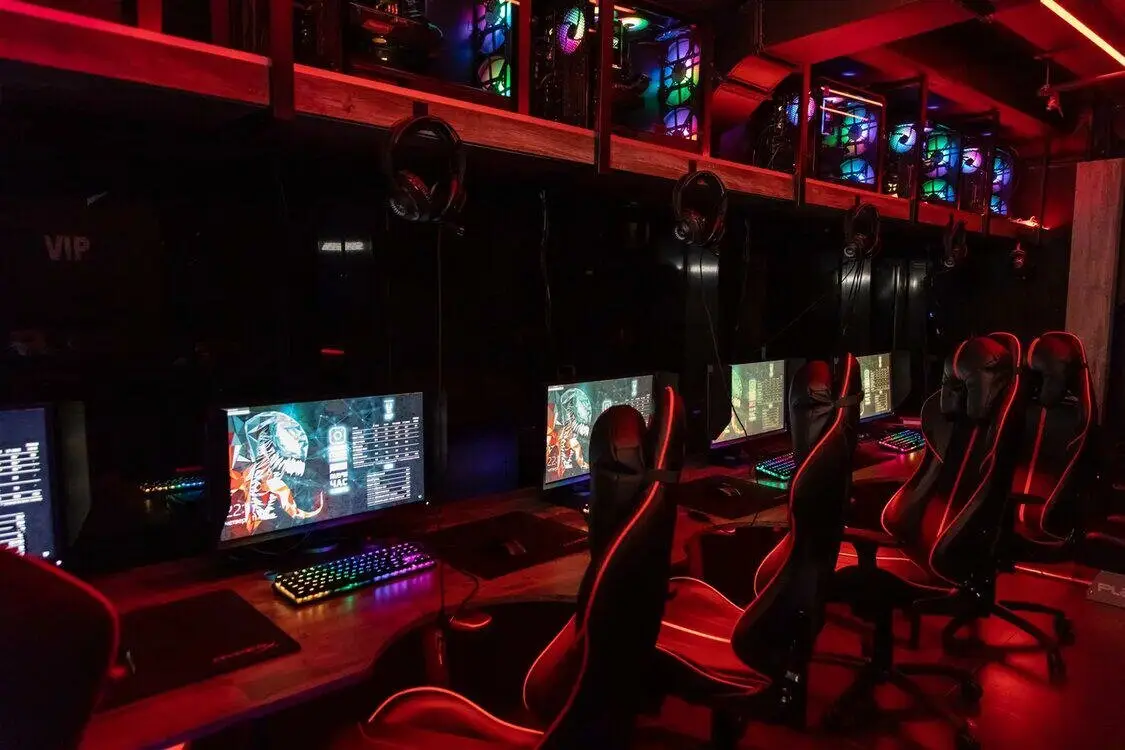 Изображение клуба Venom Cyber Lounge № 4