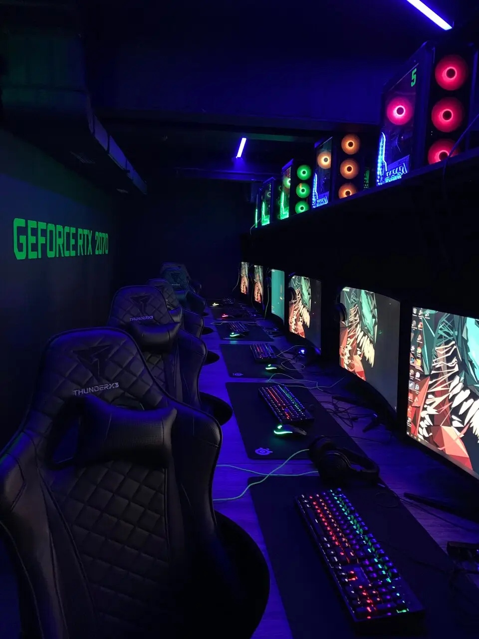 Изображение клуба Venom Cyber Lounge № 9