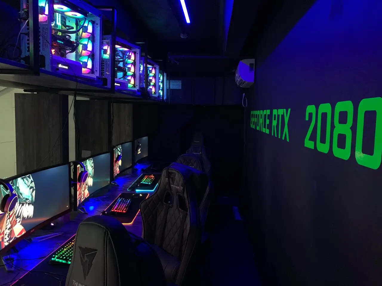 Изображение клуба Venom Cyber Lounge № 6