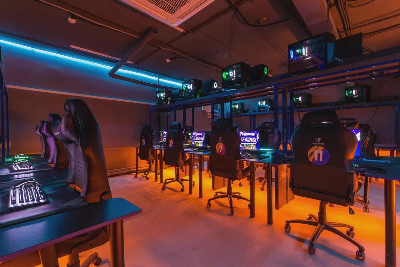 Изображение клуба КиберПрайд - Космонавтов № 2