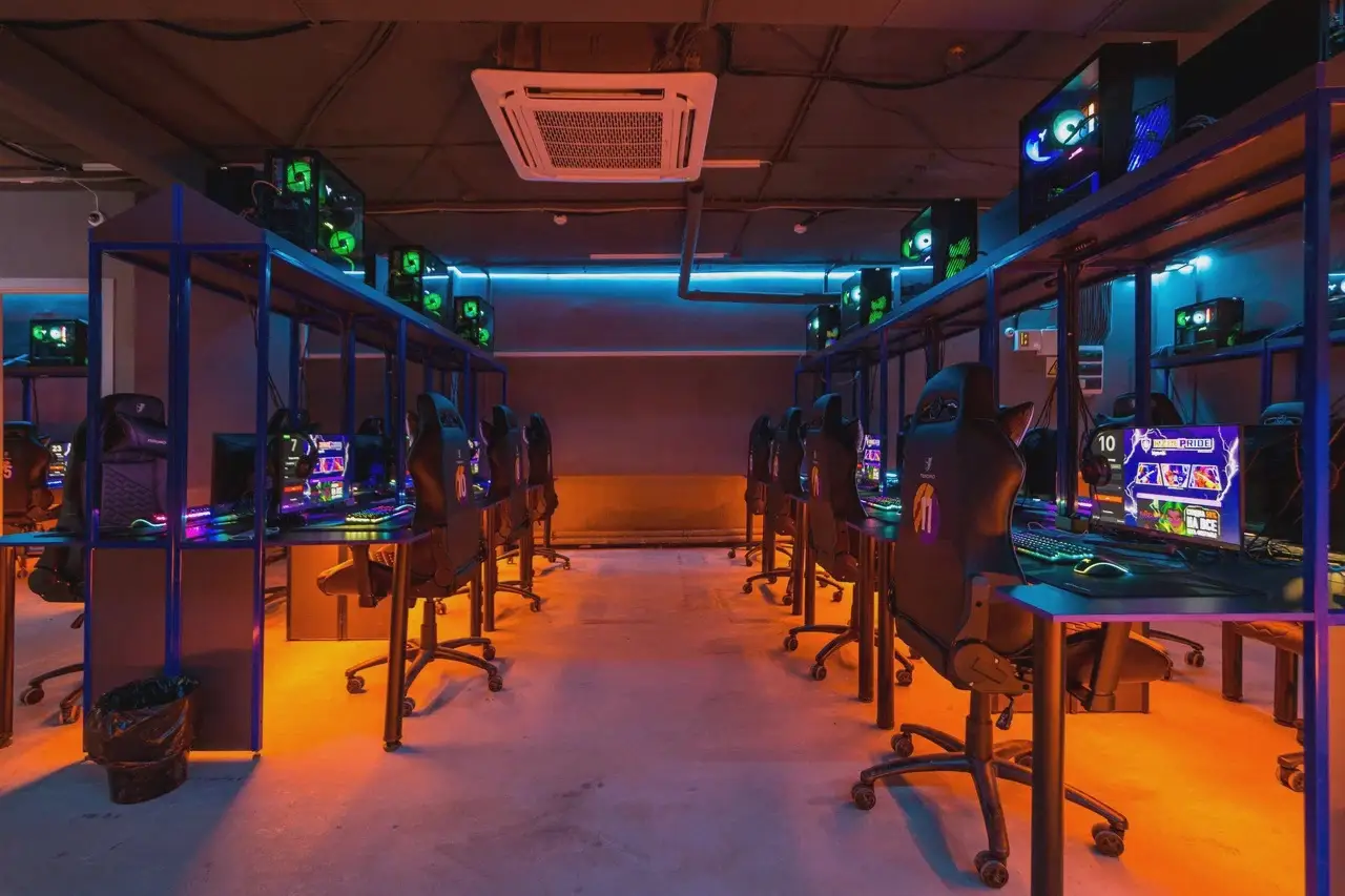 Изображение клуба КиберПрайд - Космонавтов № 7