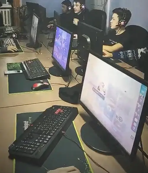Изображение клуба Godlike № 3