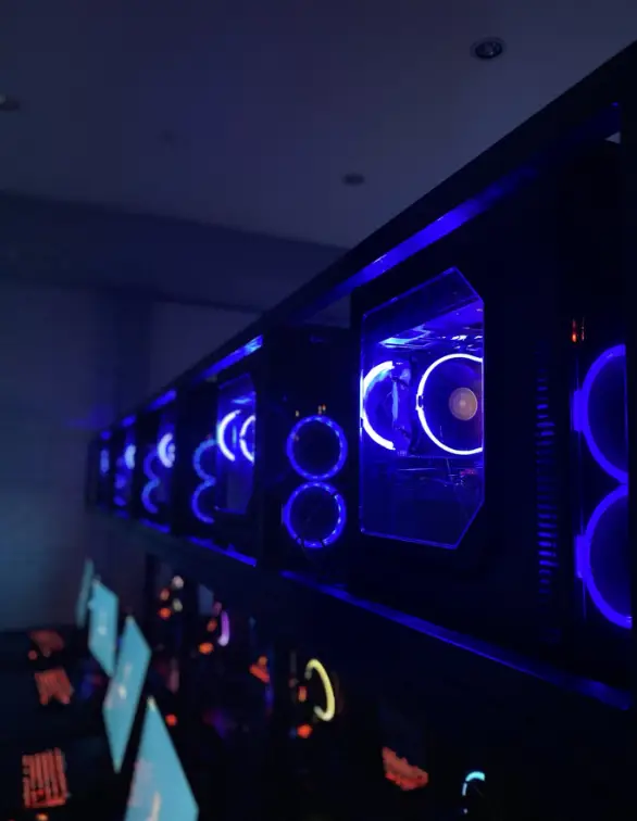 Изображение клуба AURA № 4