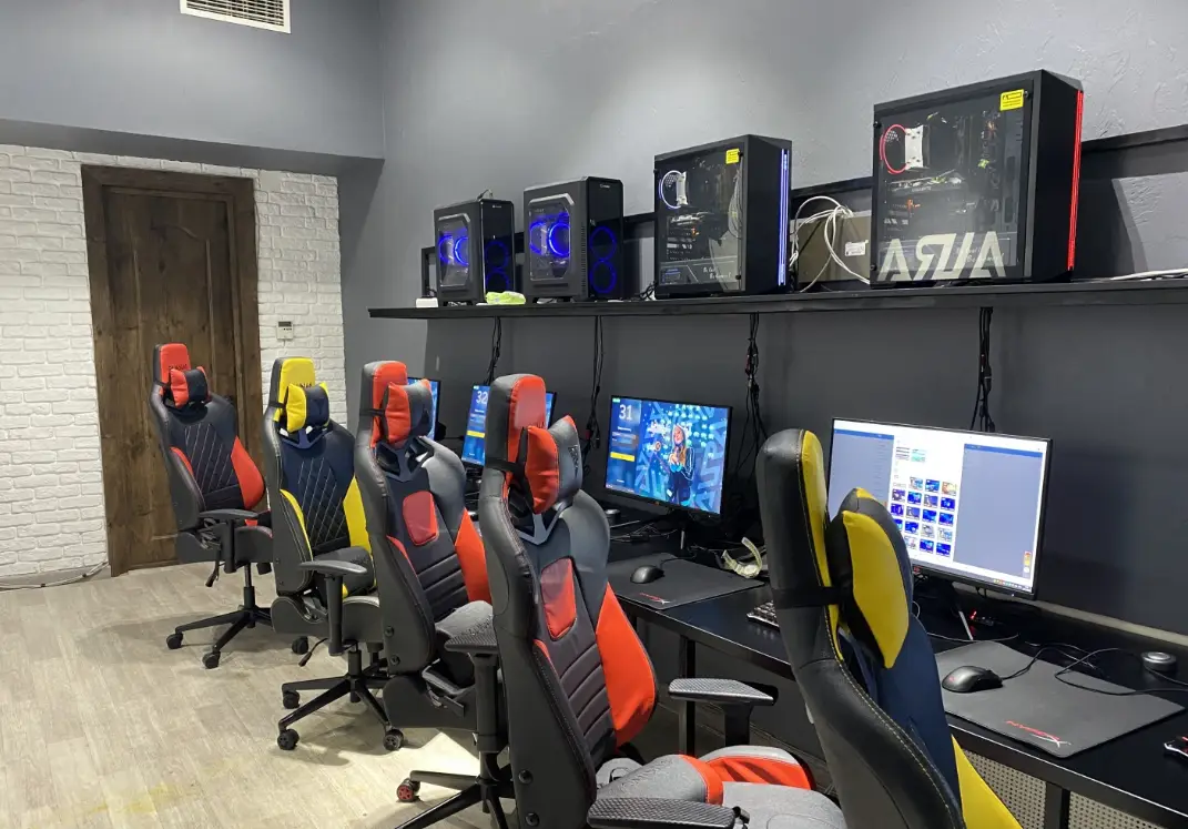 Изображение клуба AURA № 3