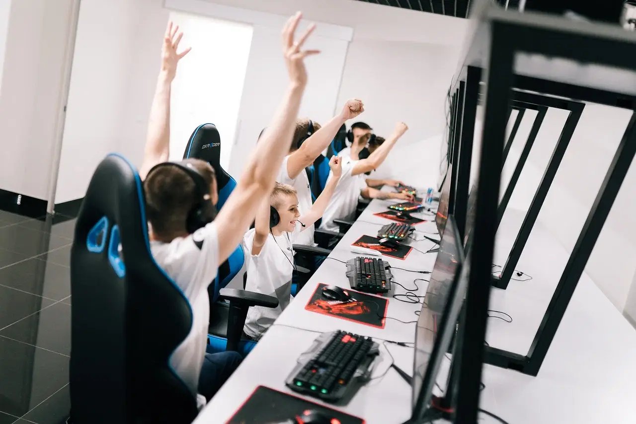 Изображение клуба Центр Киберспорта PLATOON № 4