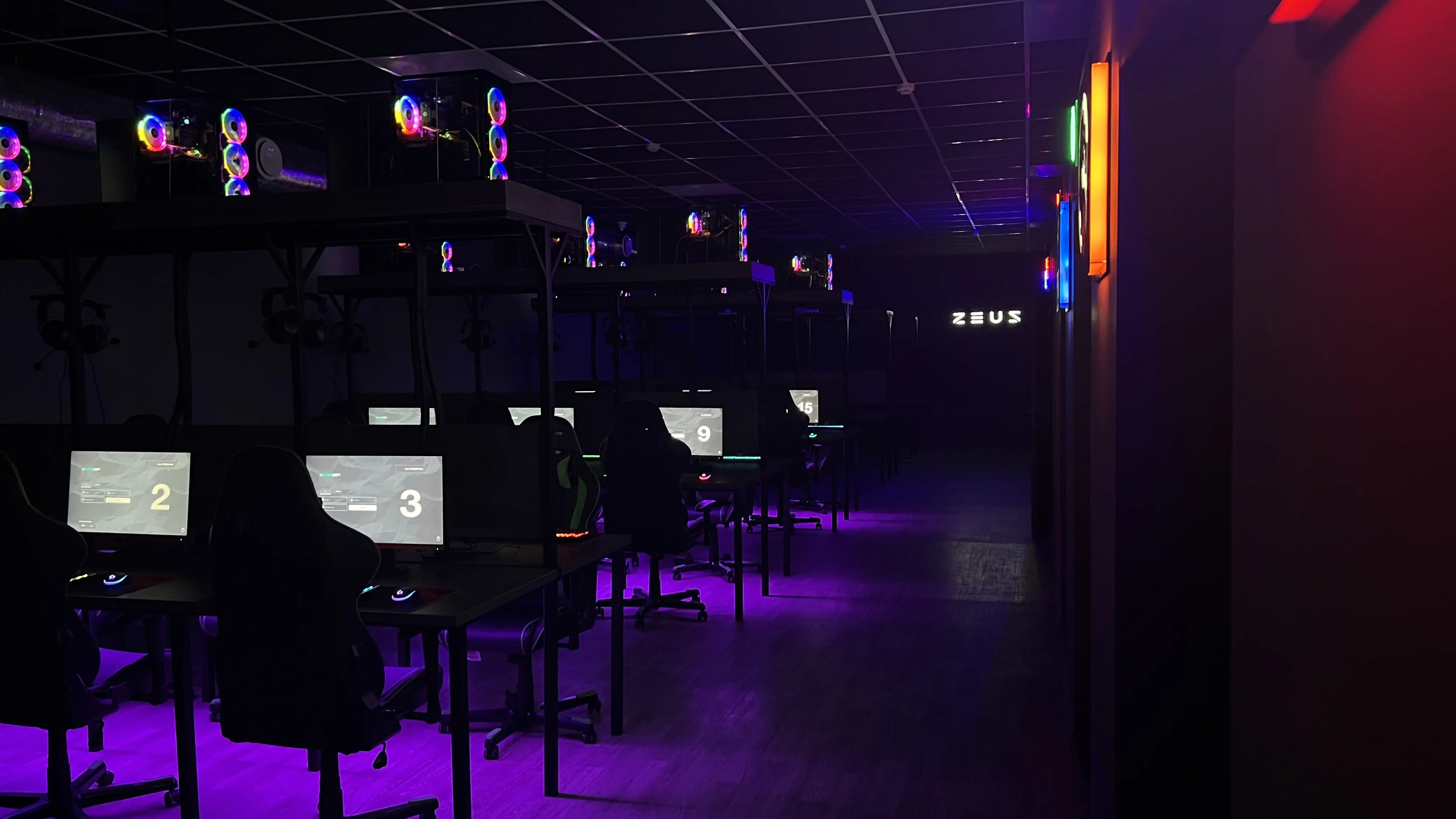 Изображение клуба Zeus № 3
