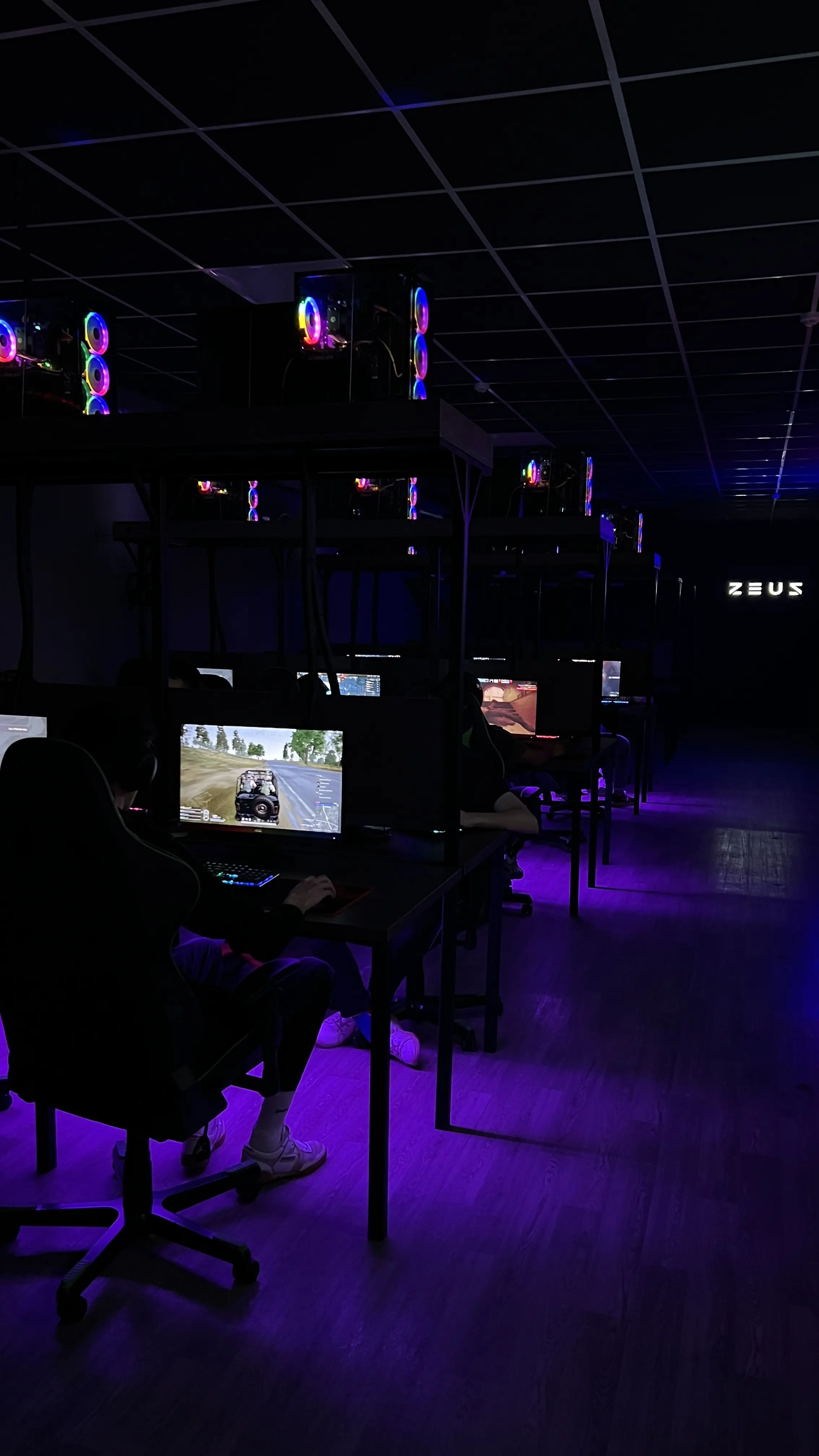 Изображение клуба Zeus № 4