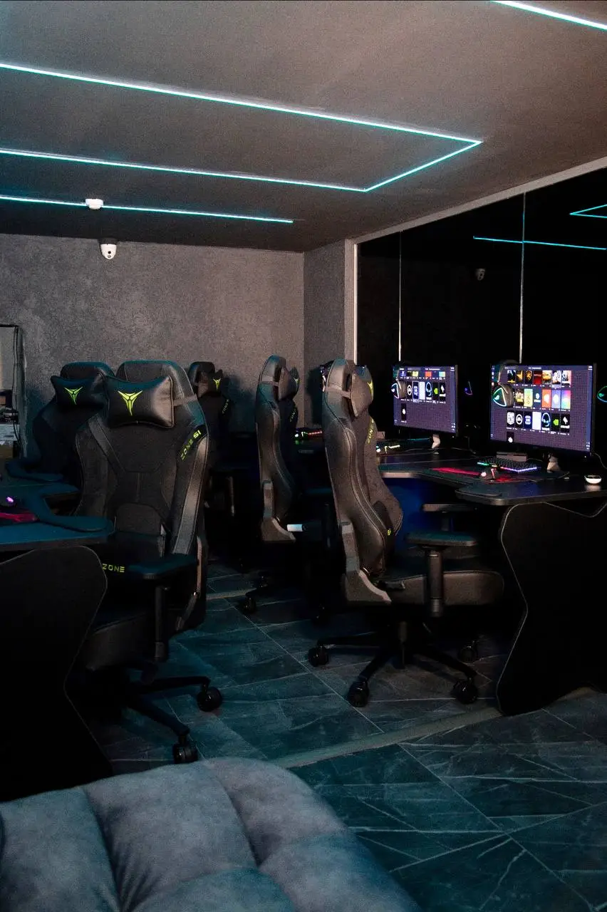 Изображение клуба Атлантида № 4