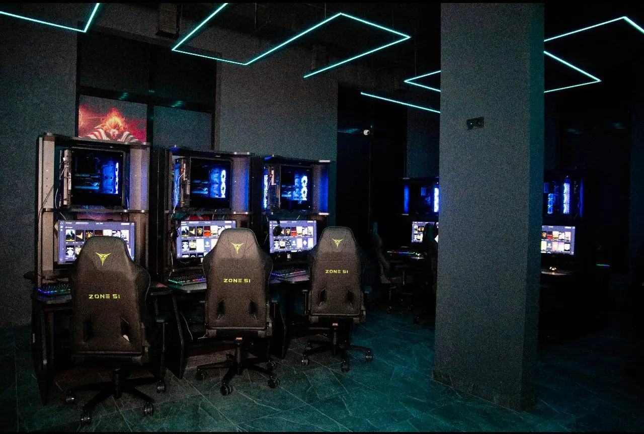 Изображение клуба Атлантида № 9