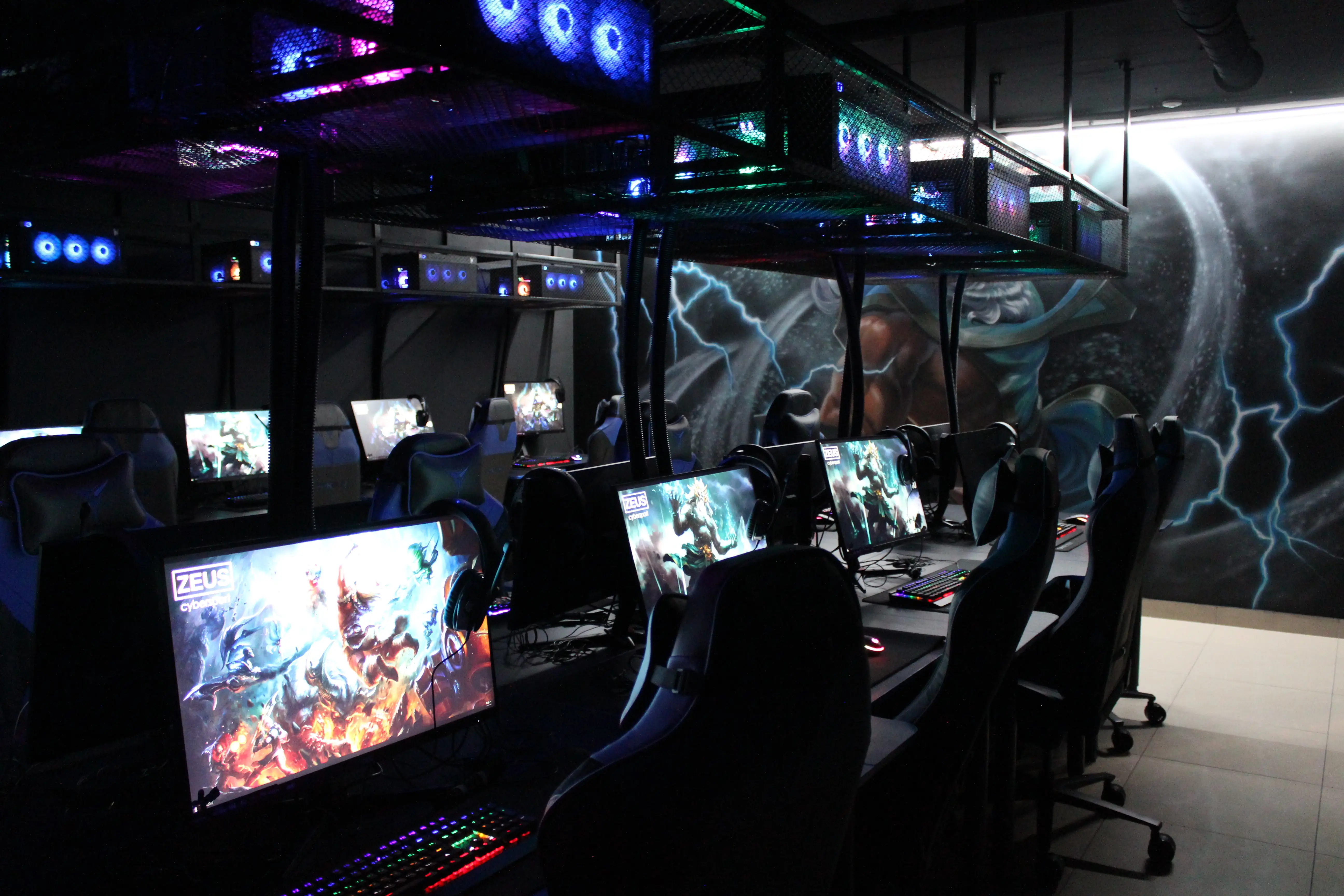 Изображение клуба ZEUS Волгоград - Компьютерный клуб № 4