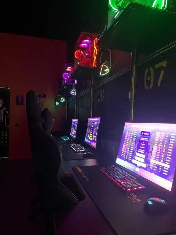 Изображение клуба COLIZEUM Народная 55 № 2