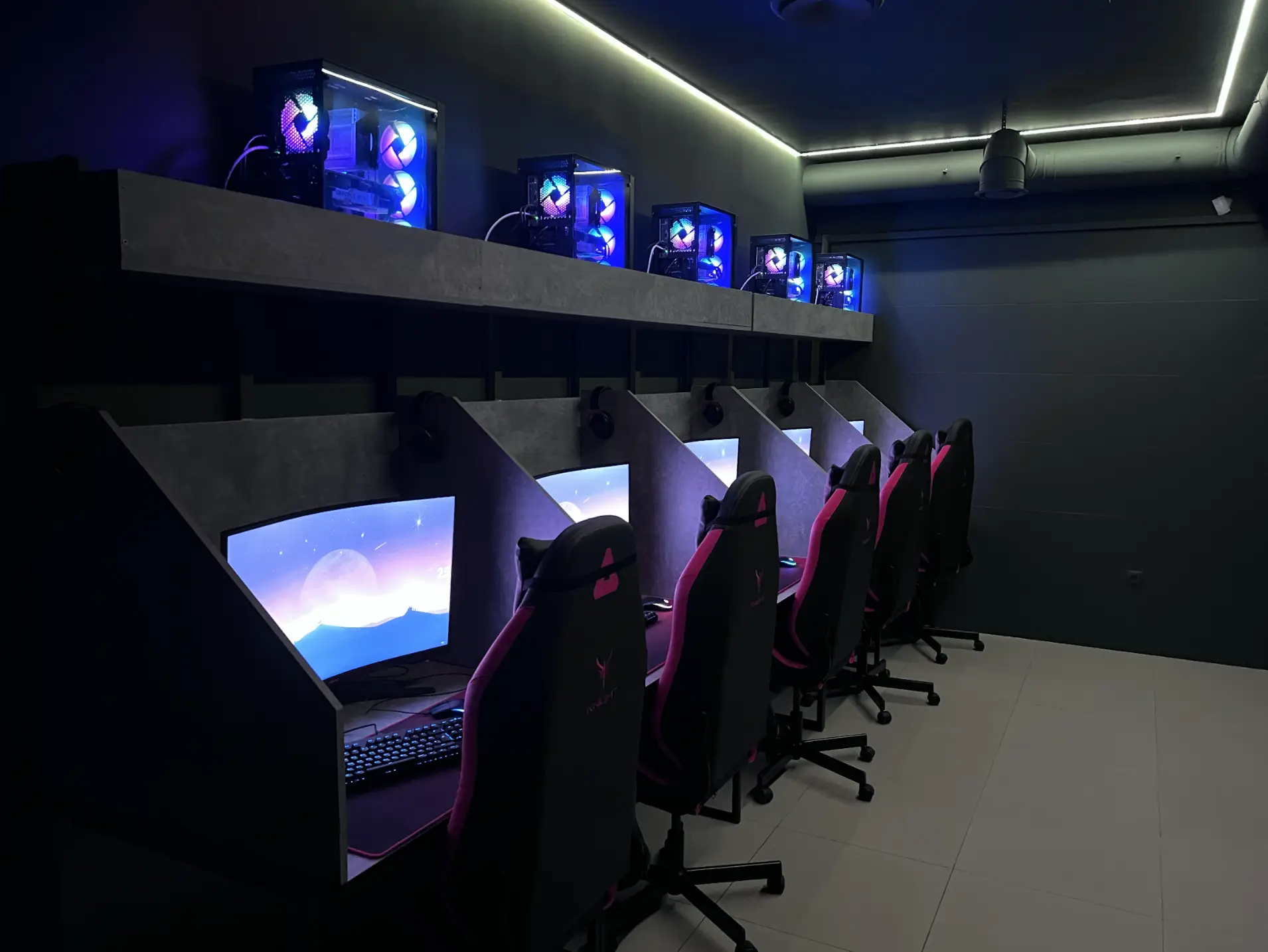 Изображение клуба Arcana № 8