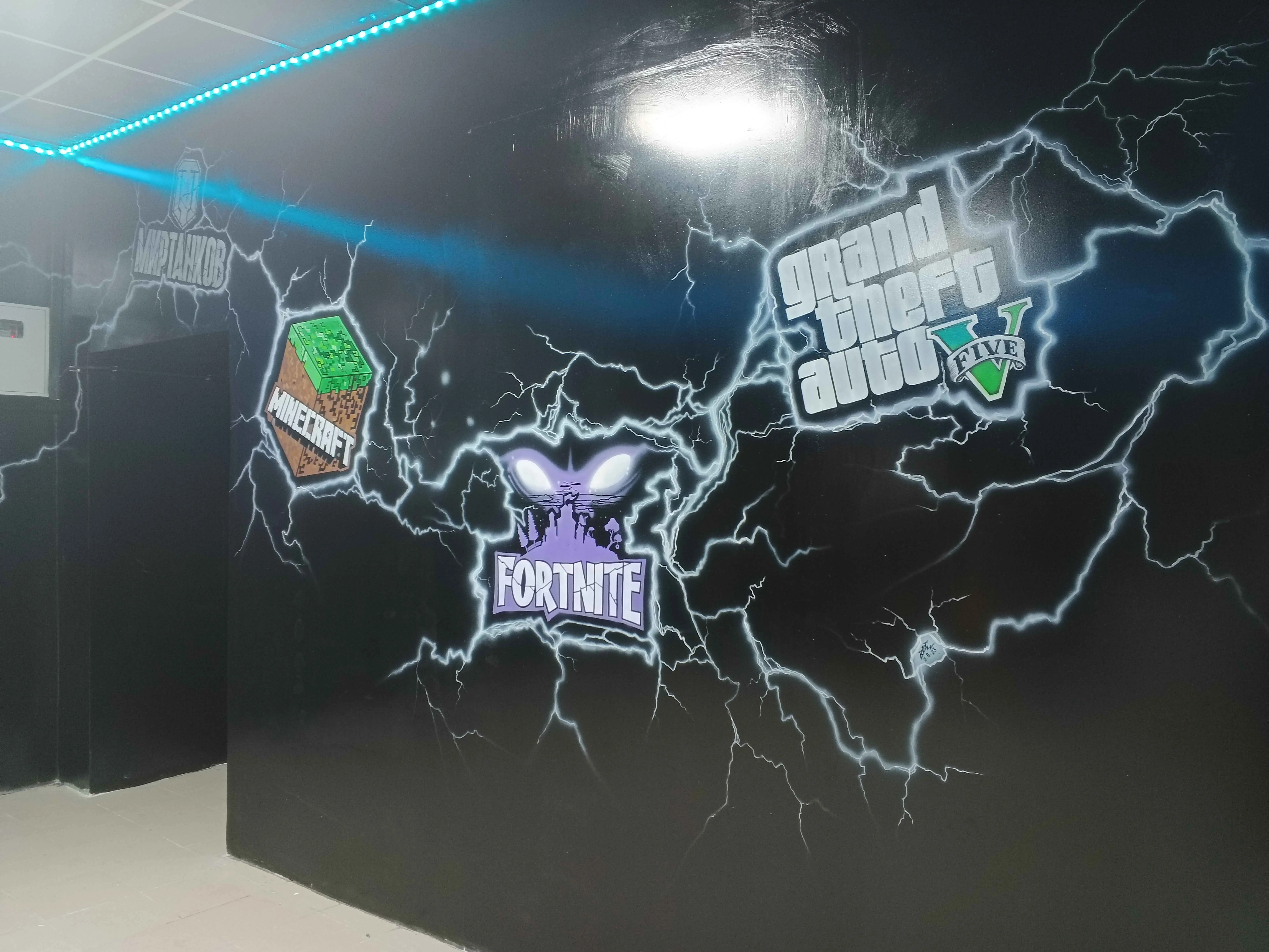 Изображение клуба Black Hole № 3