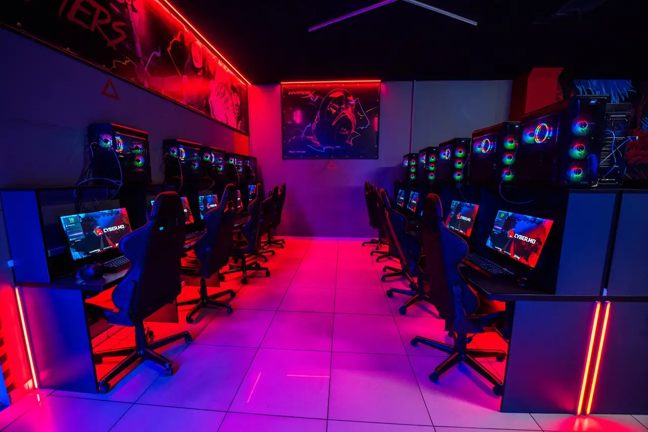 Изображение клуба CYBER.MD E-SPORTS ARENA № 8