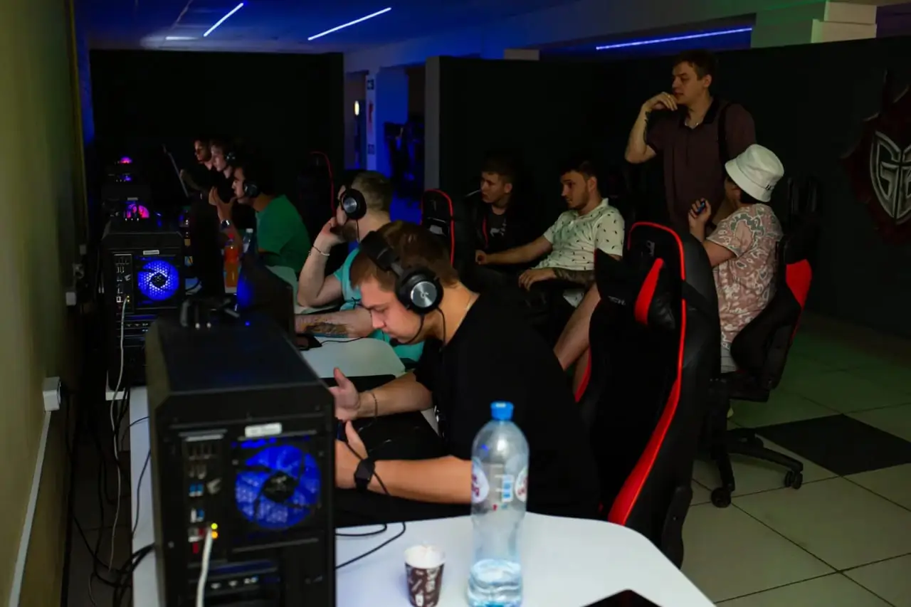 Изображение клуба .EXE № 8