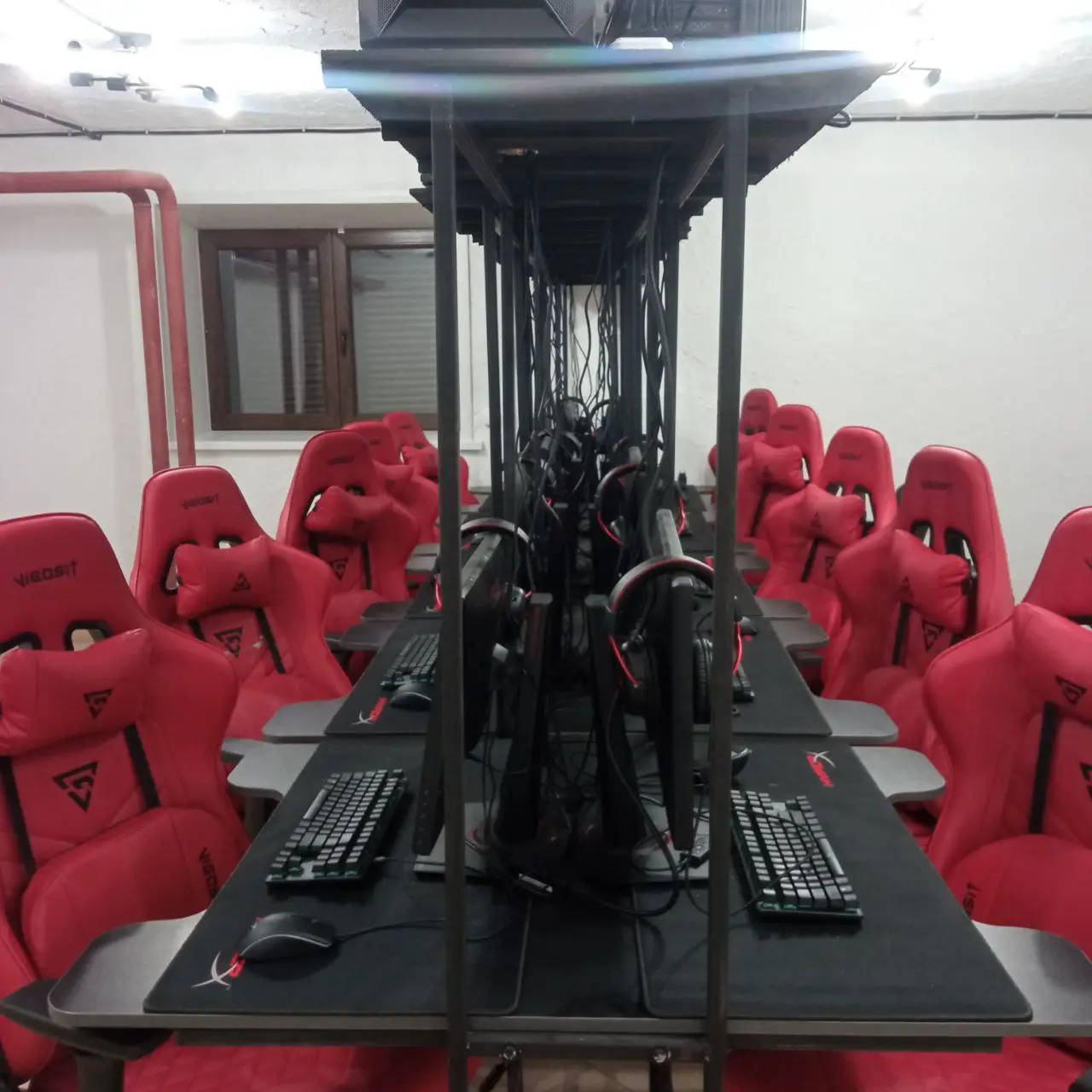 Изображение клуба HeadShot № 2