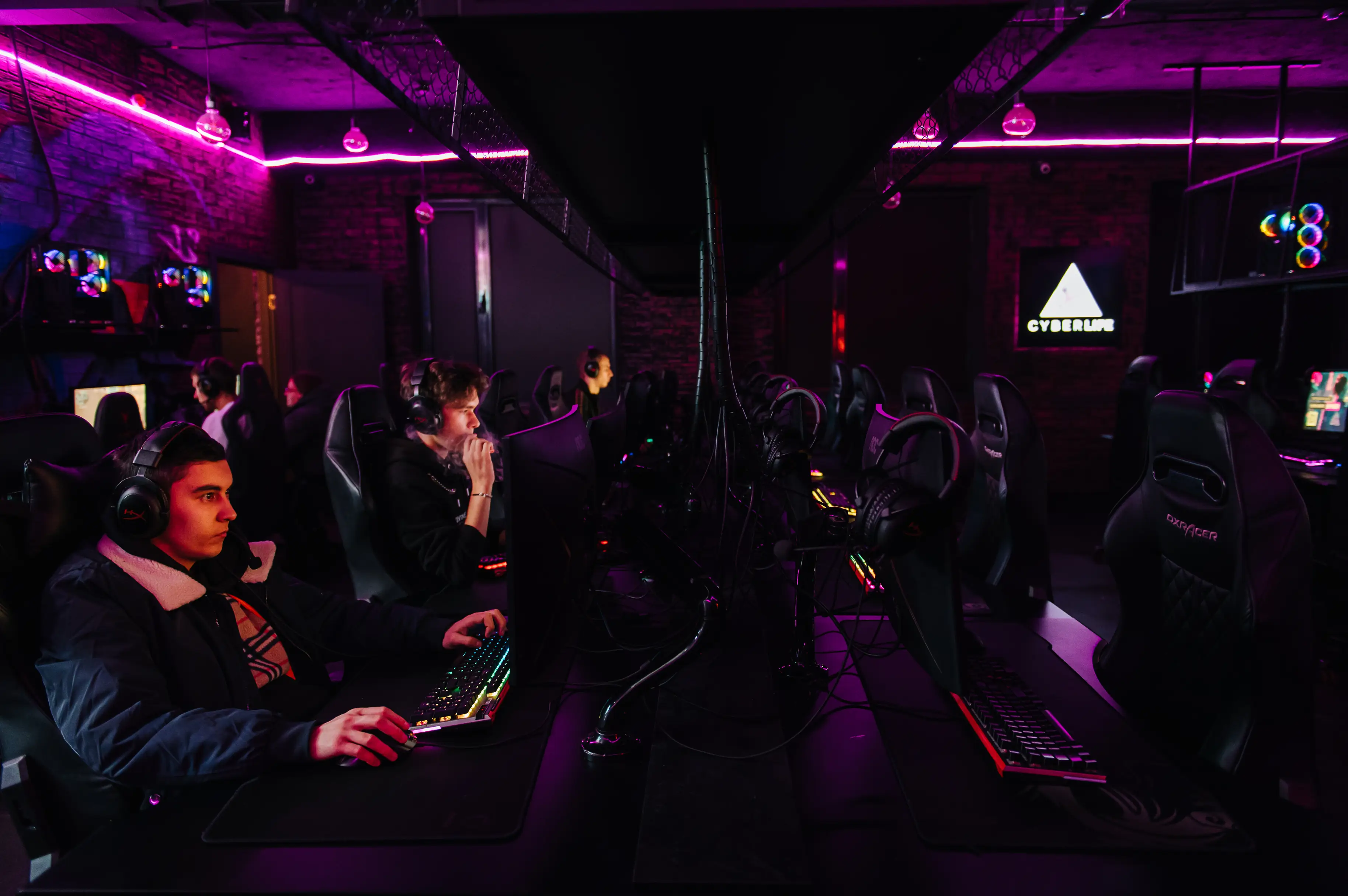 Изображение клуба CyberLife на Гончарова № 8