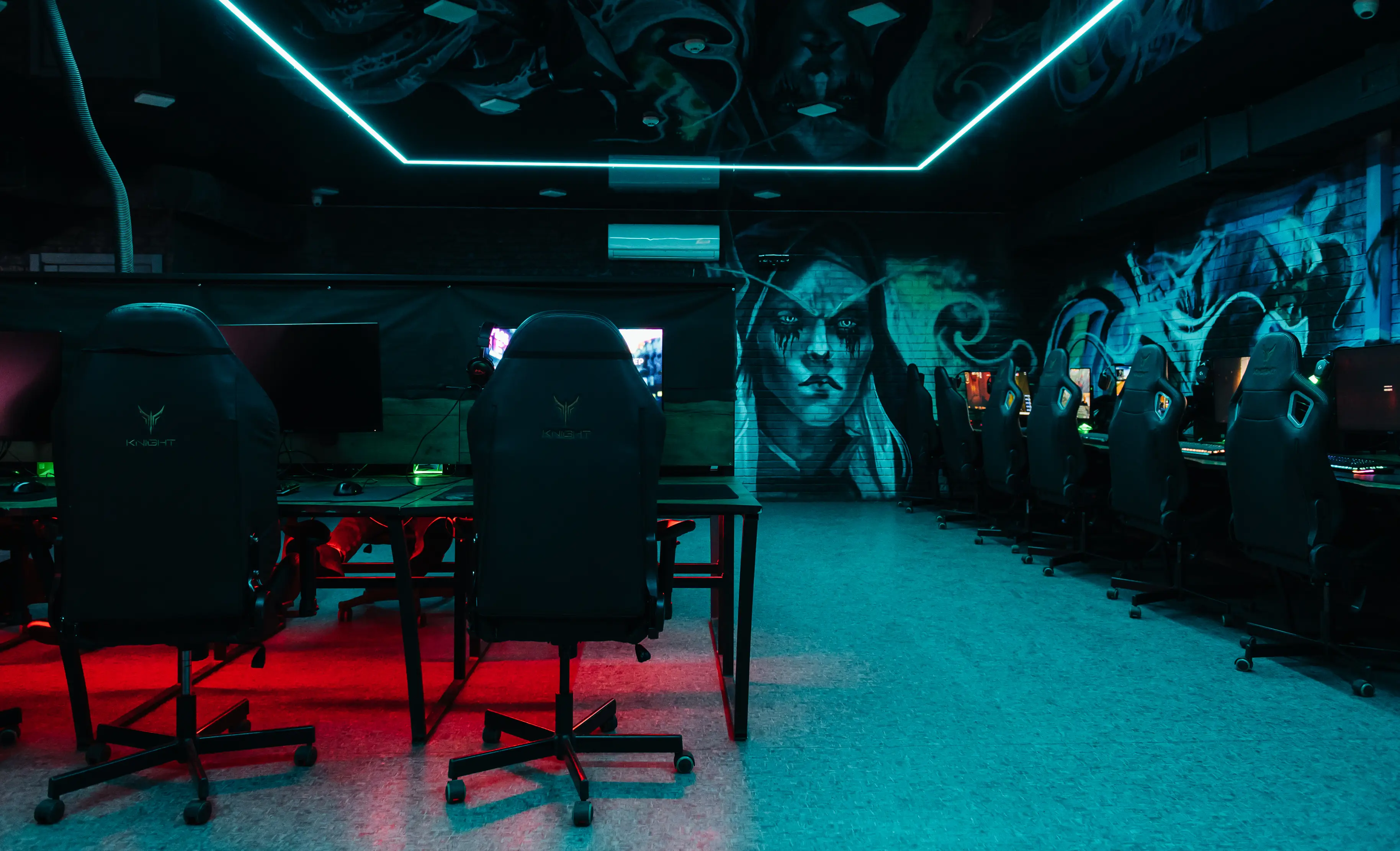 Изображение клуба CyberLife на Розы Люксембург № 2