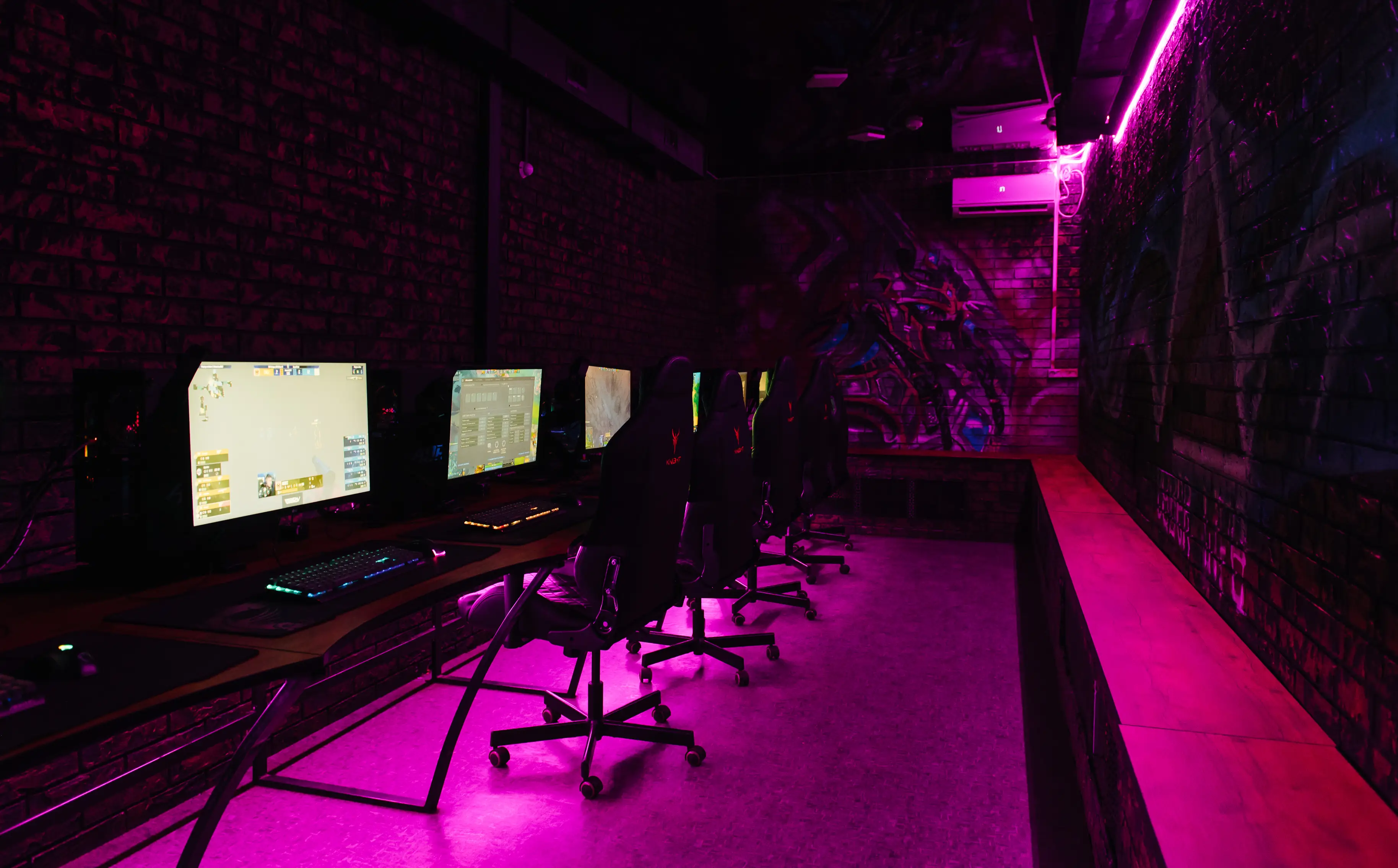 Изображение клуба CyberLife на Розы Люксембург № 5