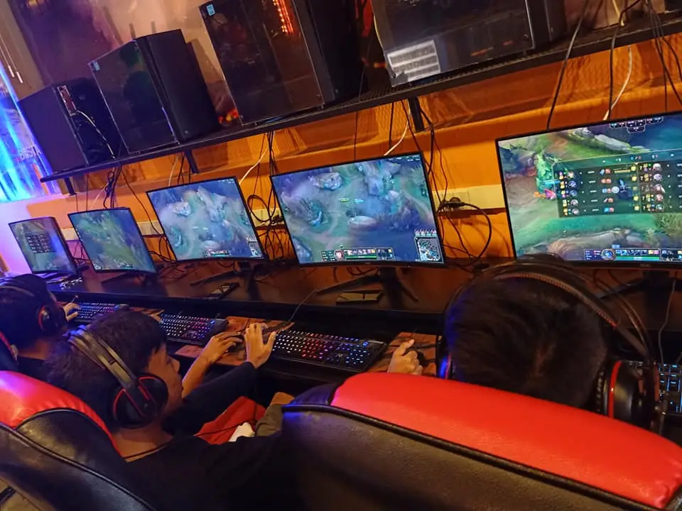 Изображение клуба 8 empire internet cafe № 2