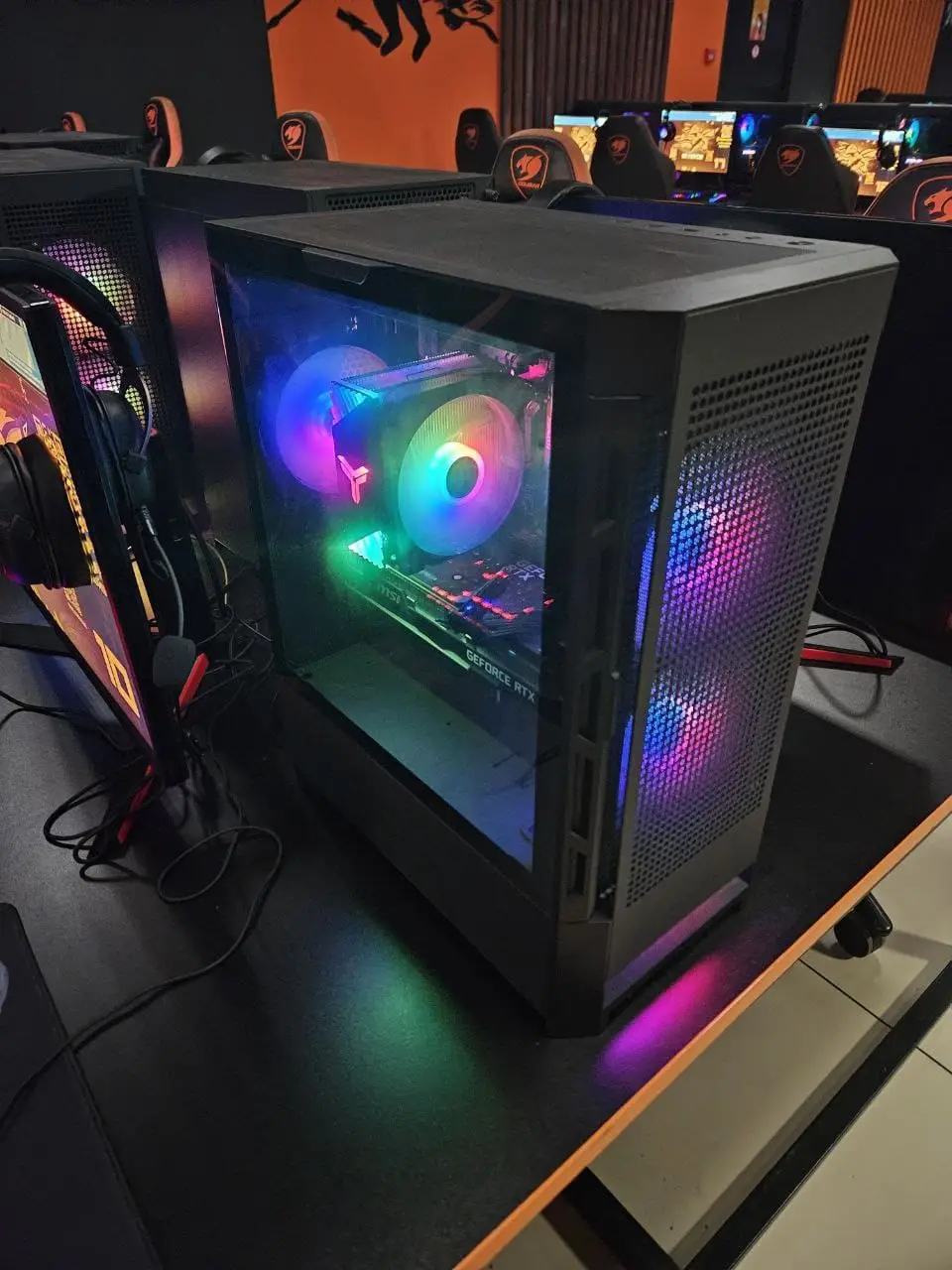 Изображение клуба Hive Cyber Club № 6