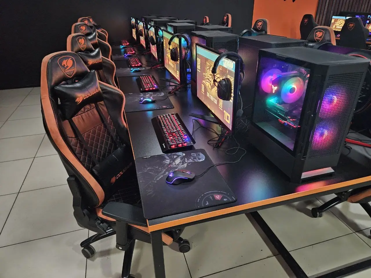 Изображение клуба Hive Cyber Club № 4