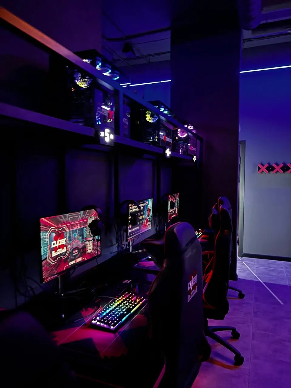 Изображение клуба CyberX Kamenka № 1