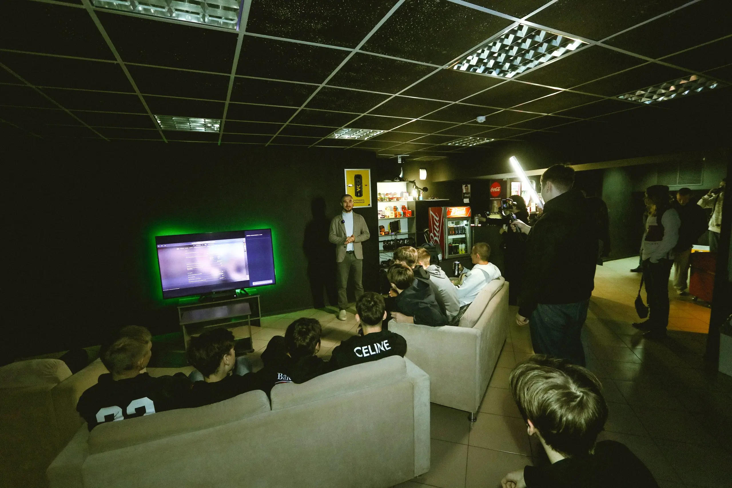 Изображение клуба 8bit № 7