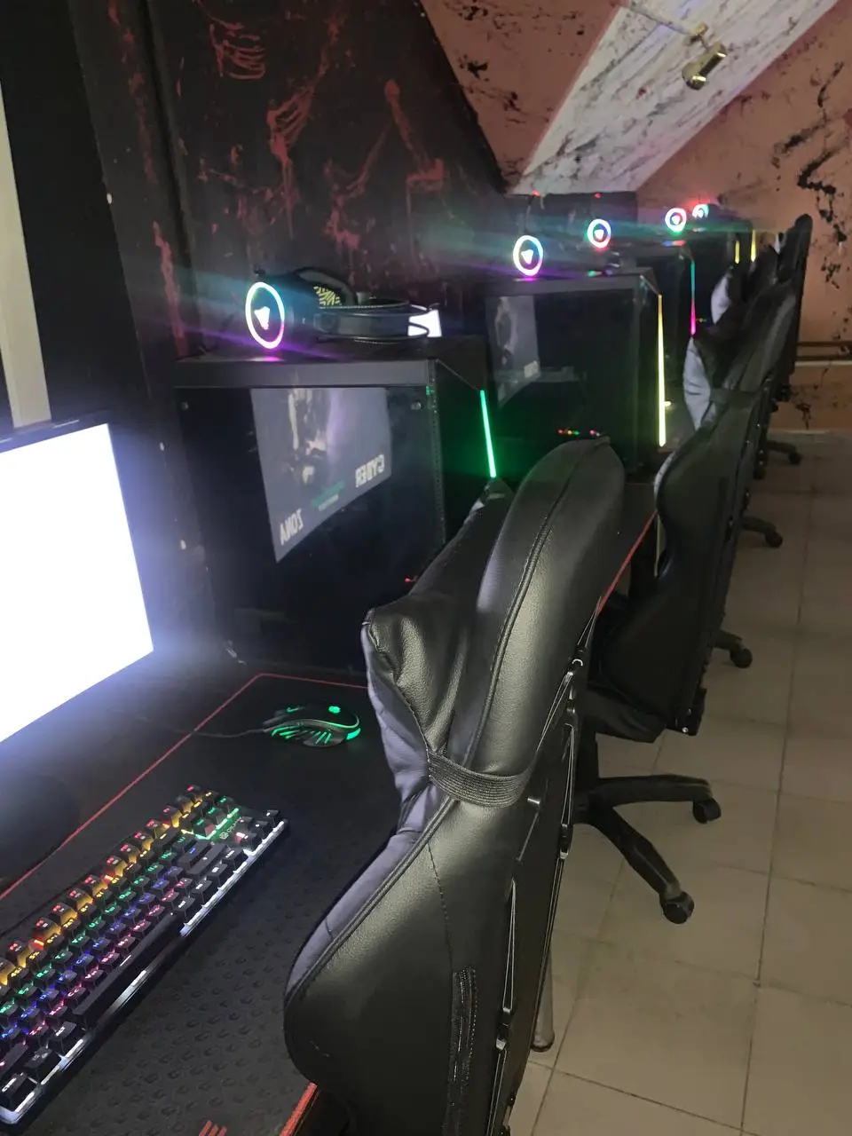 Изображение клуба CyberZon\'a № 8