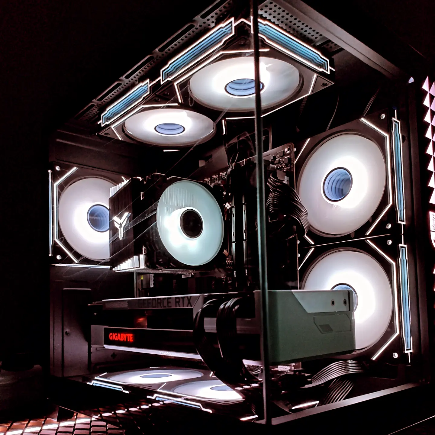 Изображение клуба SINTEZ CYBER № 10