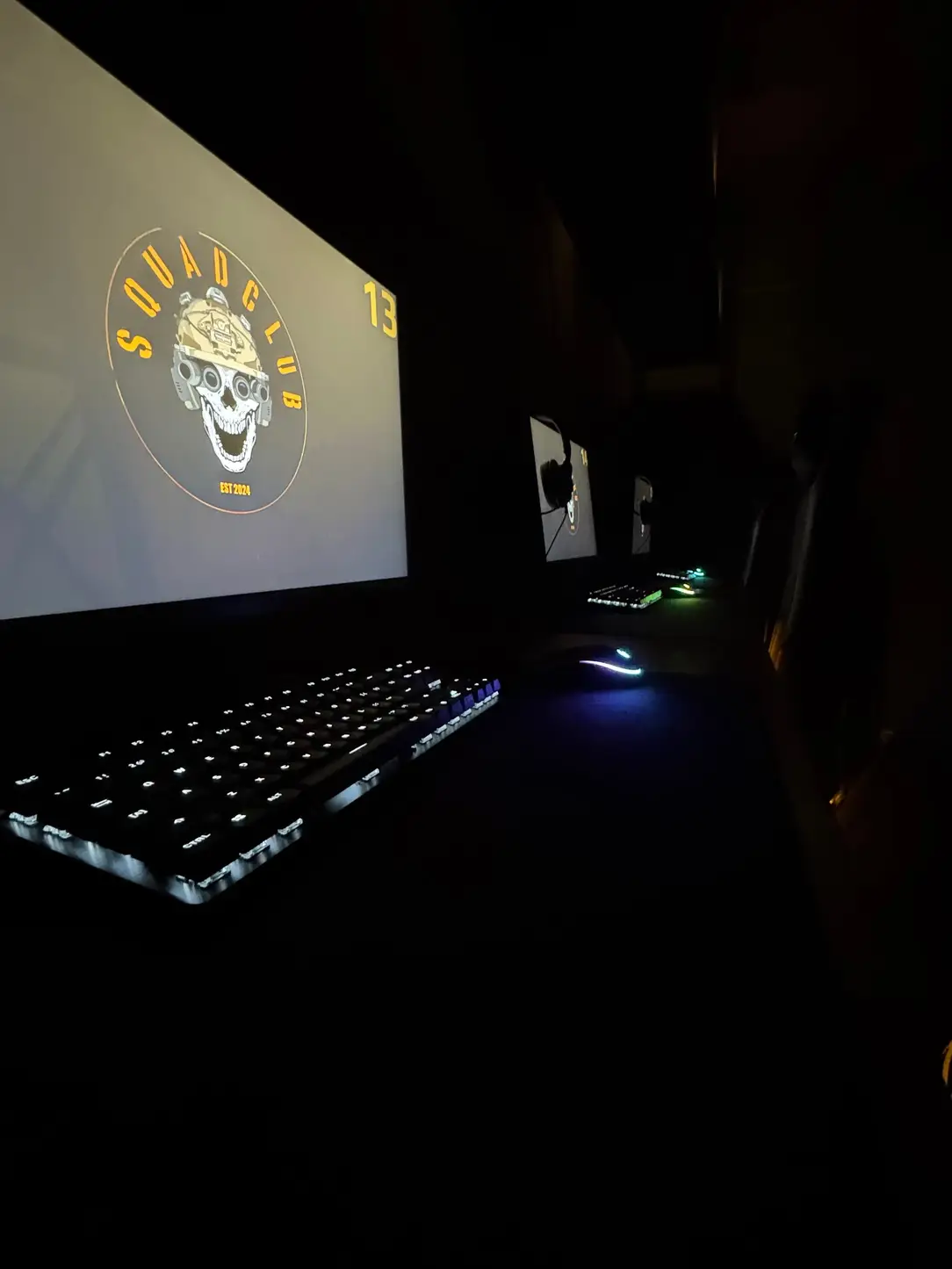 Изображение клуба SQUAD CLUB № 8