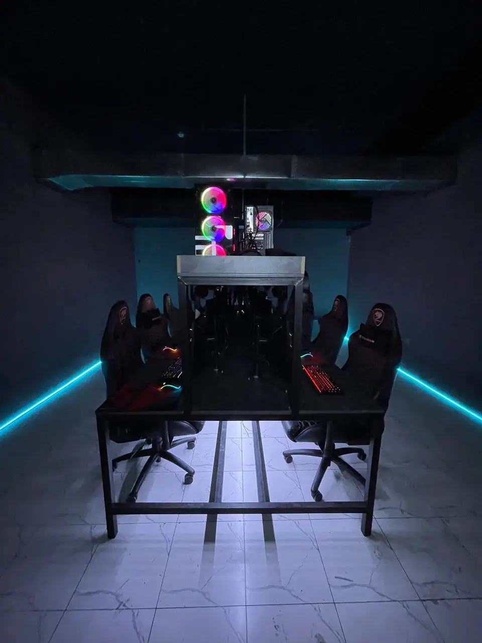 Изображение клуба Dark Zone № 7