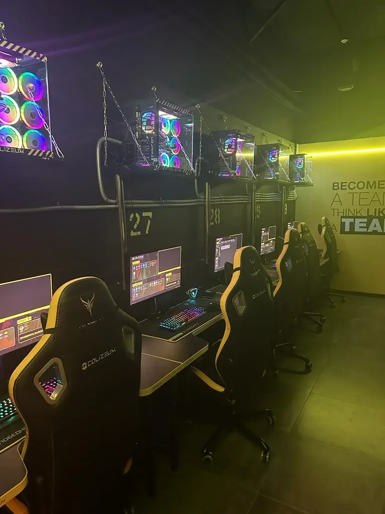 Изображение клуба COLIZEUM Матрица № 10