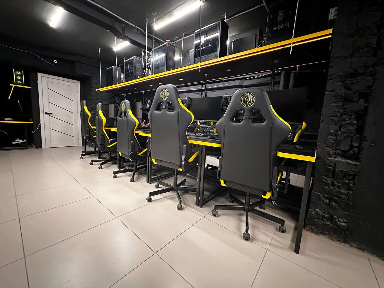 Изображение клуба NO_NAME CENTR № 7