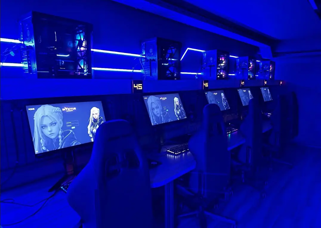 Изображение клуба Invis № 7