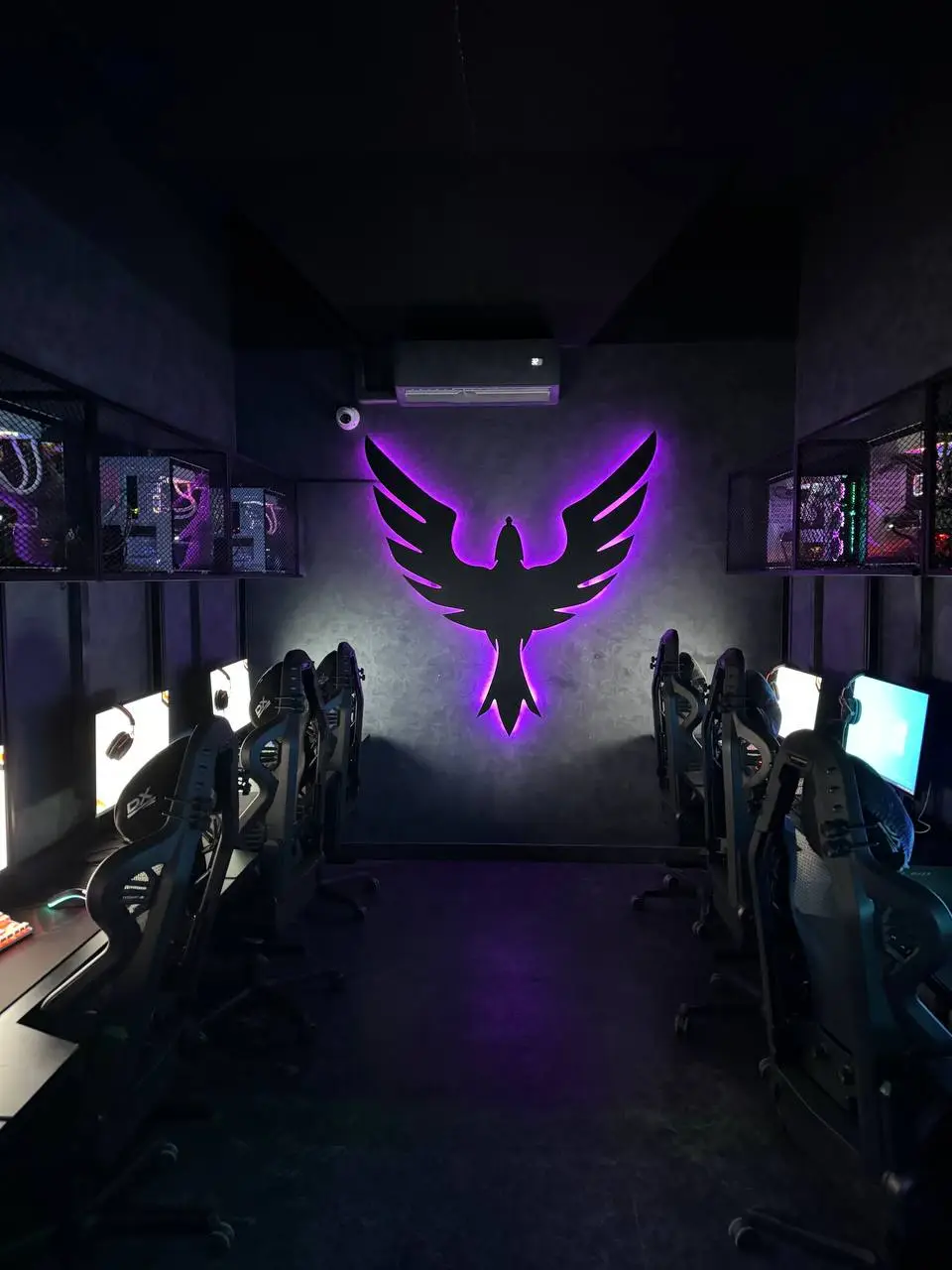 Изображение клуба HOLL CYBER LOUNGE № 2