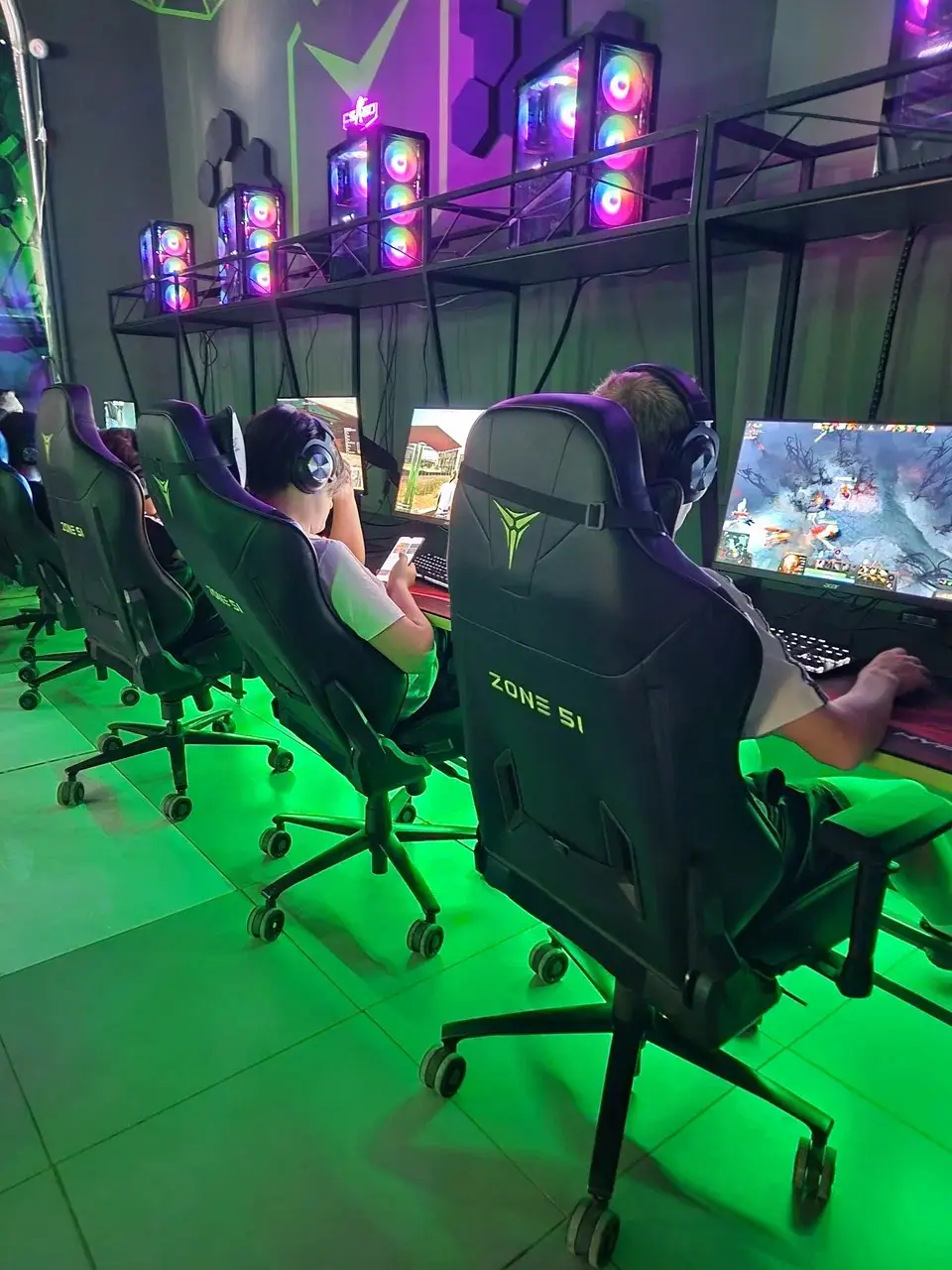 Изображение клуба THRONE № 4