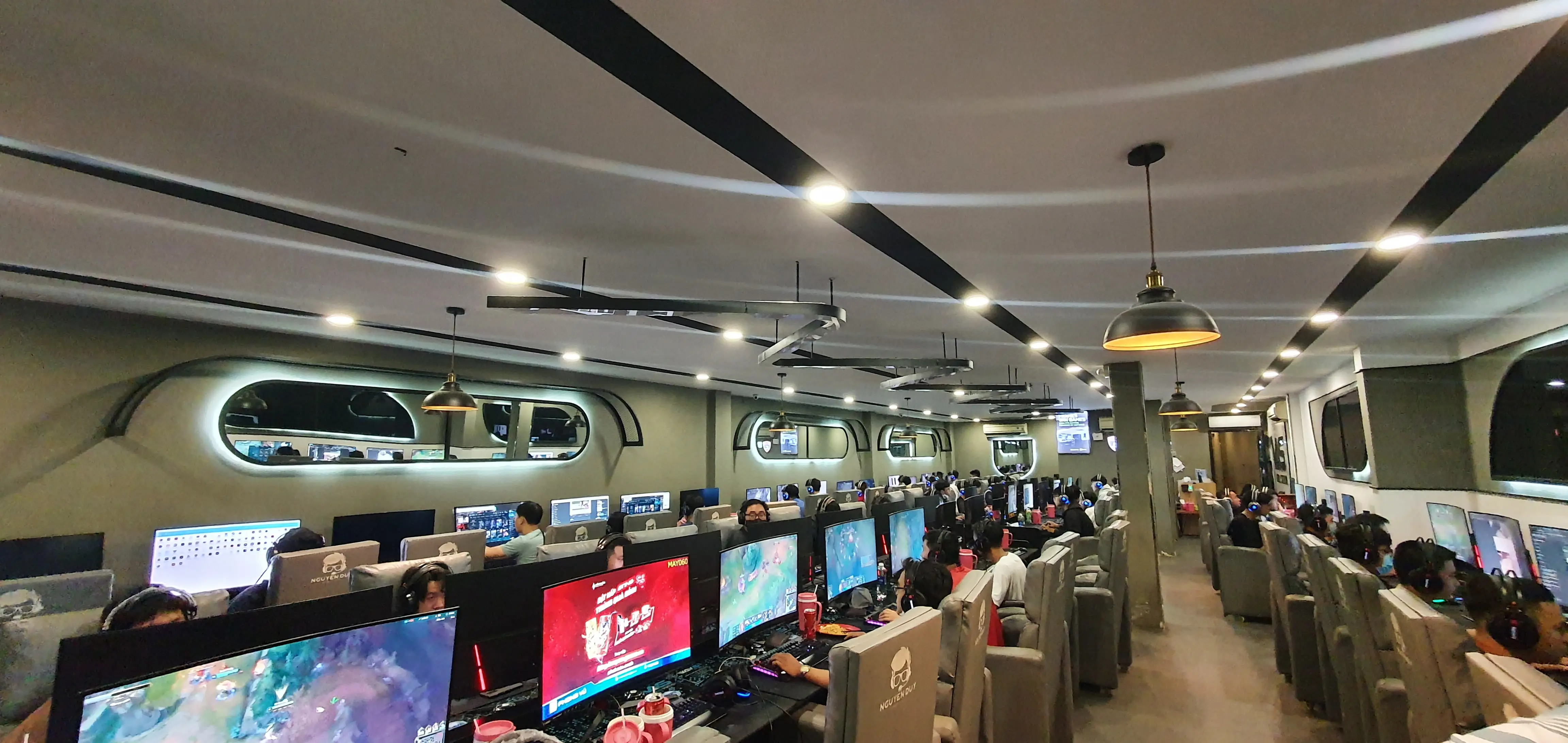 Изображение клуба WAYS STATION KÊNH TÂN HÓA GAMING – BILLIARD & GYM № 1