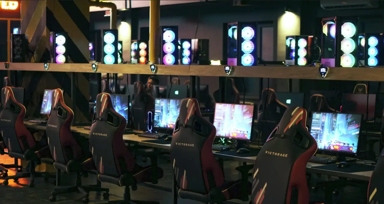 Изображение клуба Throne Reborn № 1