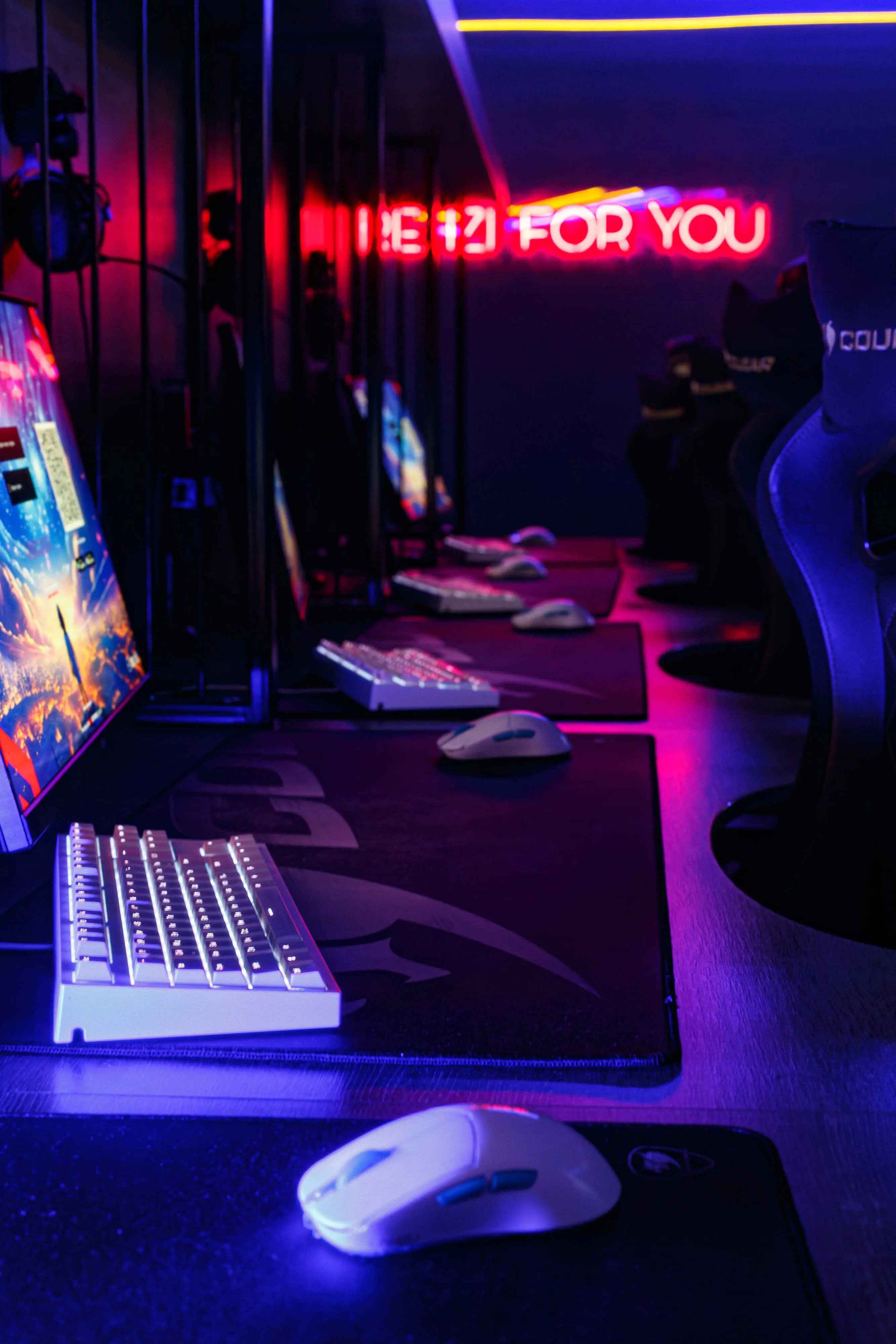 Изображение клуба IZI Калинина № 7